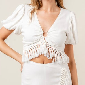 HEADING OUT WHITE FRINGE CROP TOP