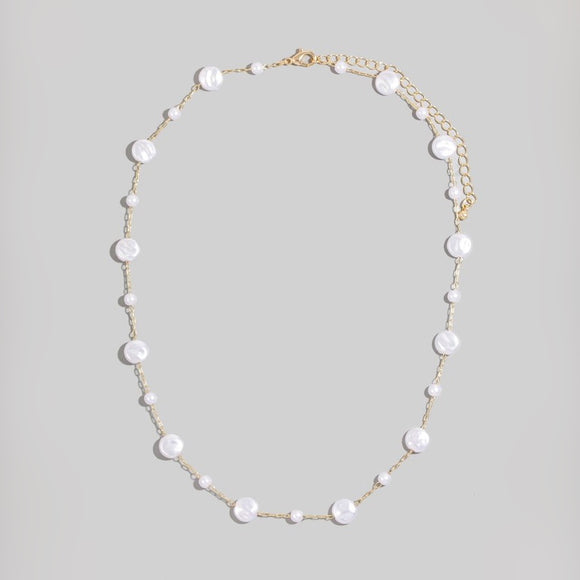 MIA FLAT PEARL NECKLACE