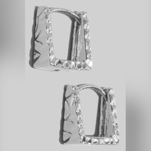 REESE SILVER SQUARE HAMMERED HOOP EARRINGS